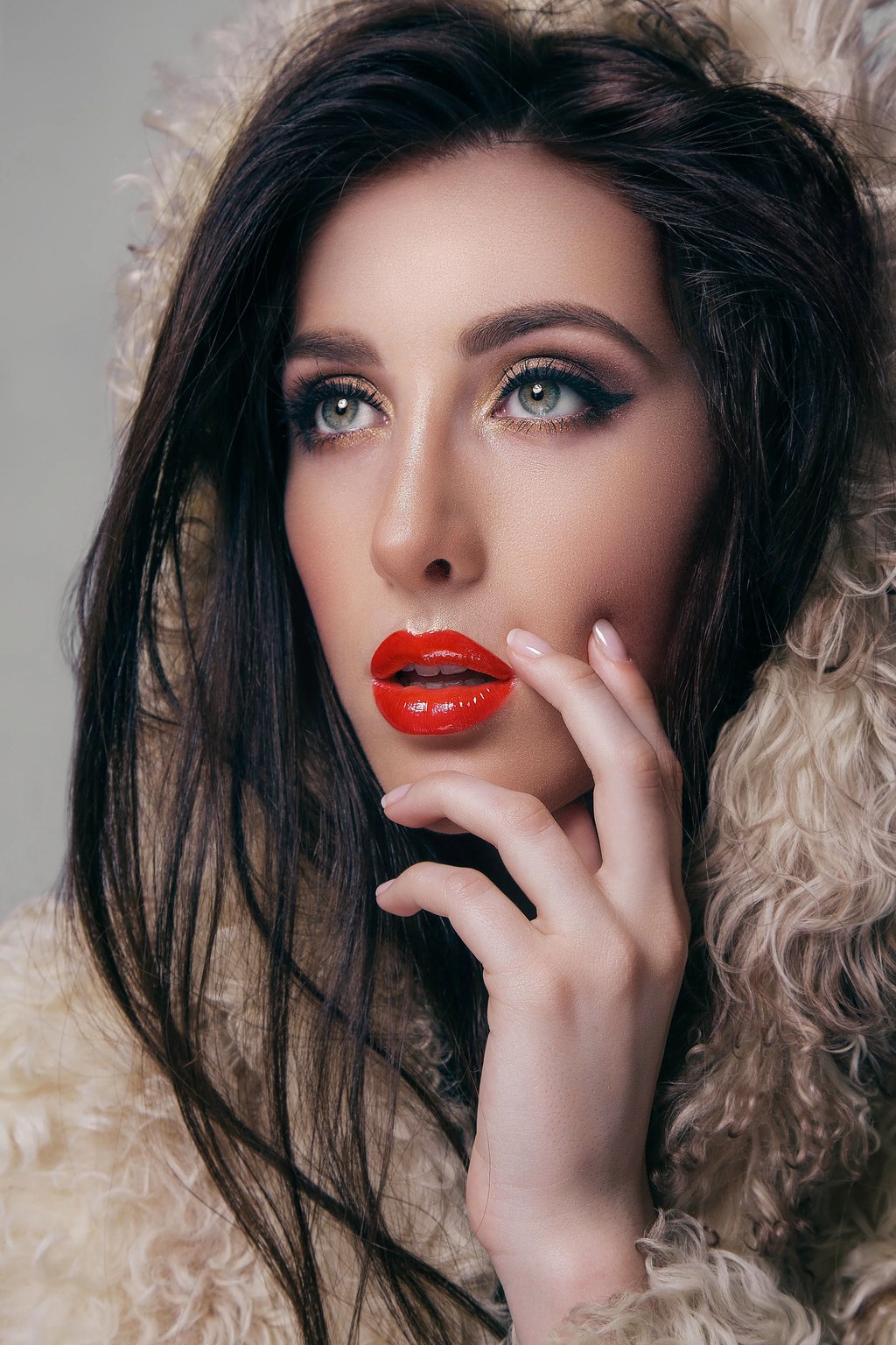 Editorial beauty hair and makeup by Maria Ana Mi, look 14